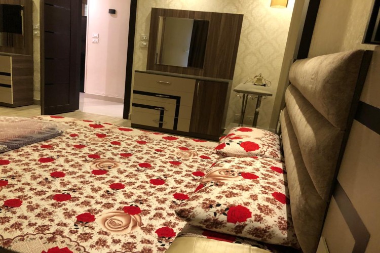  شقة مفروشة للإيجار في الرحاب 
