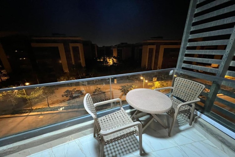 furnished apartment for rent-madinaty 