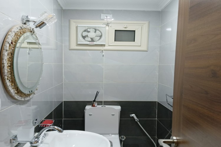  For Rent – Fully Furnished Apartment in Al Rehab 