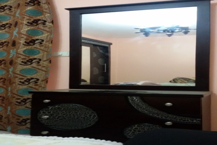  شقة للايجارفي الرحاب – مفروش بالكامل 