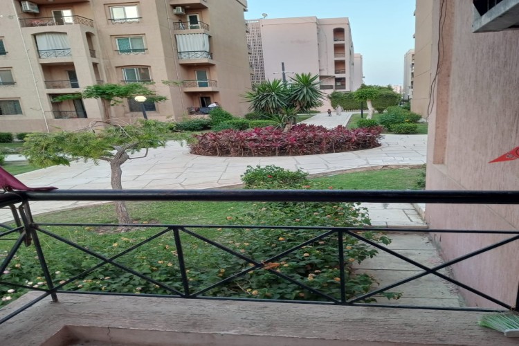  شقة للايجارفي الرحاب – مفروش بالكامل 